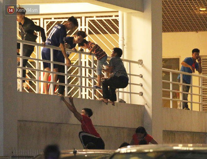 Vào sân Mỹ Đình xem tuyển Việt Nam mà không cần vé, chuyện tưởng đùa mà lại rất thật