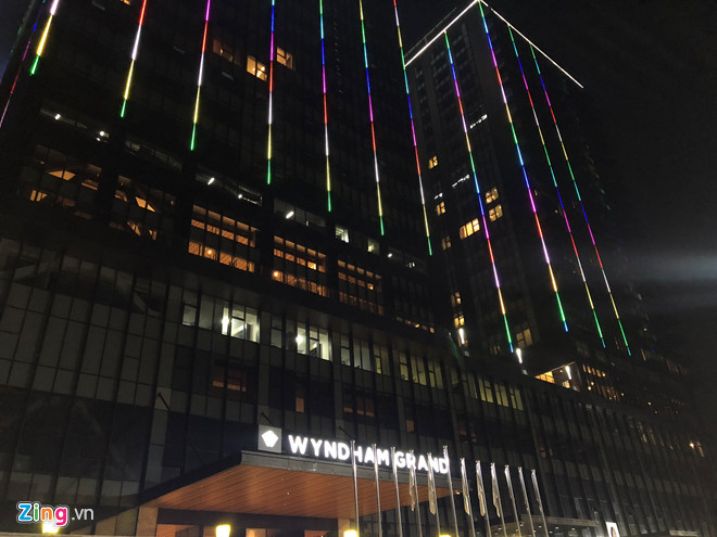 Cảnh sát có vũ trang bảo vệ đội tuyển Việt Nam ở Myanmar