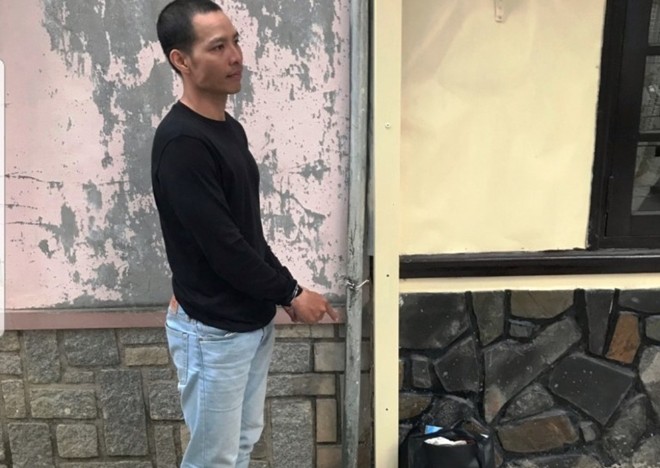 Dựng lều sống trong rừng để đi cướp