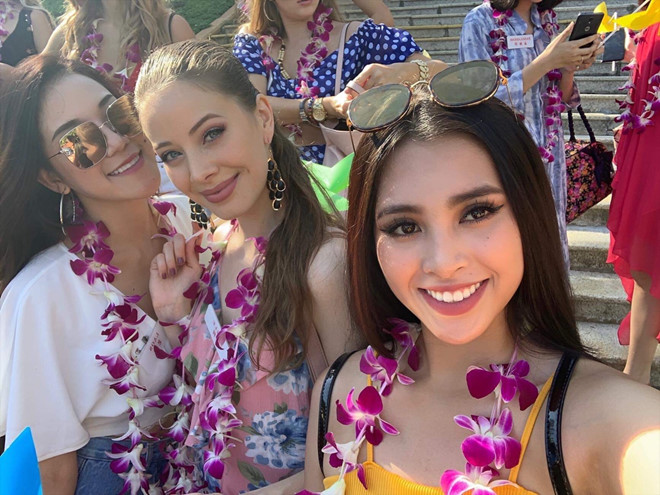 Hoa hậu Tiểu Vy khoe hình thể săn chắc, gợi cảm ở Miss World