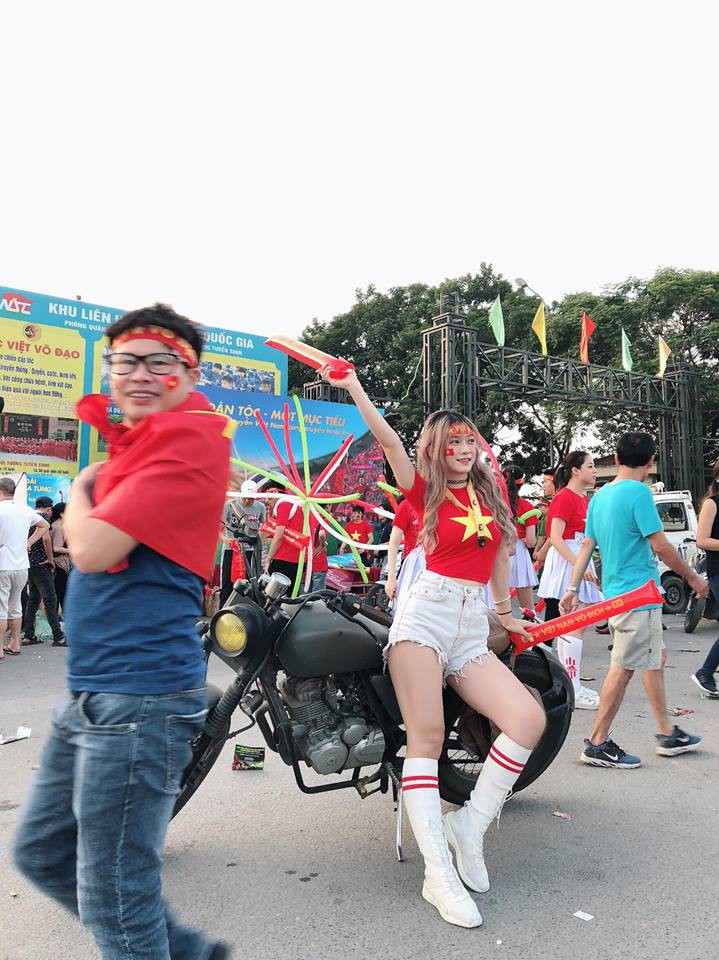 Hot girl phòng gym nổi tiếng nhờ sexy: Lộ đôi chân ngắn, da ngăm trong ảnh bị tag, khác xa với ảnh tự đăng