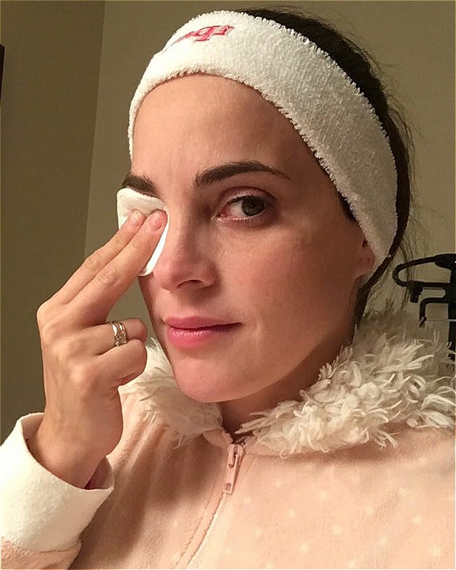 7 thói quen nên duy trì để da trắng sáng, bóng khỏe 7 thói quen nên duy trì để da trắng sáng, bóng khỏe