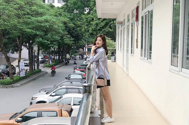 Cổ động viên xinh đẹp bị khủng bố tin nhắn trên Facebook