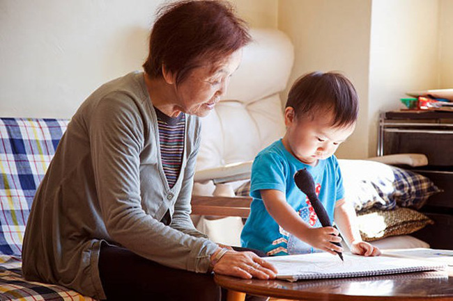 Thời hiện đại, mẹ chồng nhiều khi phải ôm mặt khóc ròng vì con dâu