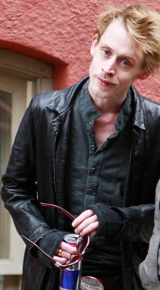 Những ngôi sao bị bố mẹ bòn rút kiệt quệ tài sản: Người chết rồi cũng không yên, kẻ khổ sở vì sự nghiệp xuống dốc