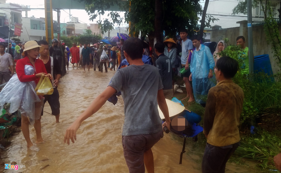 Hiện trường lũ cuốn, sạt lở làm 12 người tử vong ở Nha Trang