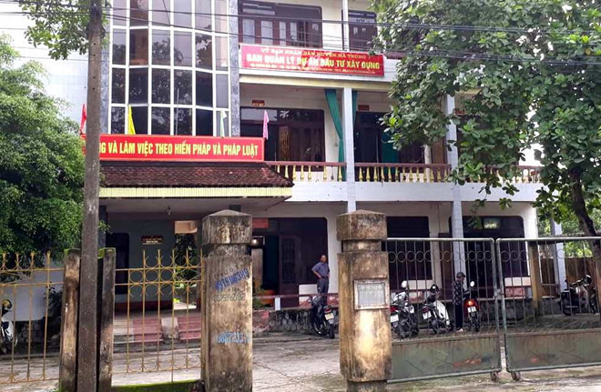 Đình chỉ chức vụ Giám đốc BQL dự án vòi 100 triệu của doanh nghiệp