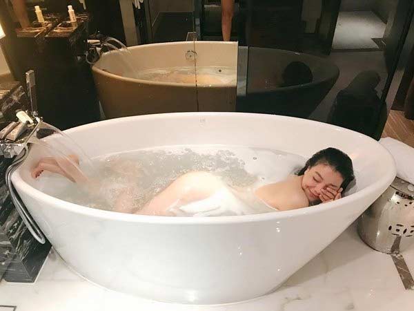 Hoa khôi Cà Mau có vòng ba 1m trả lời nghi án dao kéo