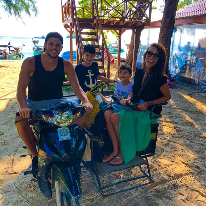 Cầu thủ đội Philippines gây bất ngờ khi thân thiết với hậu vệ Duy Mạnh