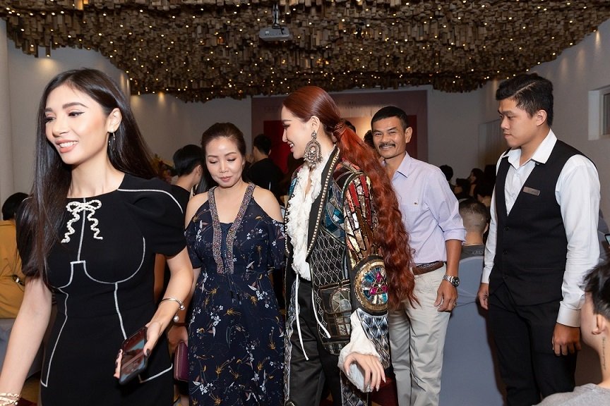 Bích Phương lần đầu lên tiếng về hình ảnh phản cảm gây tranh cãi