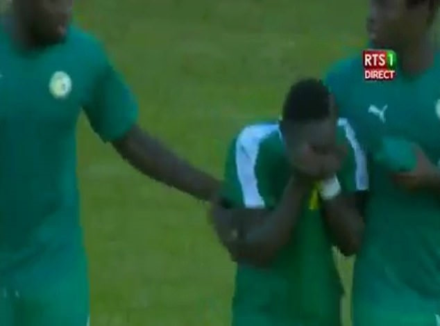 Sadio Mane bật khóc vì bị cổ động viên nhà la ó ở cúp châu Phi