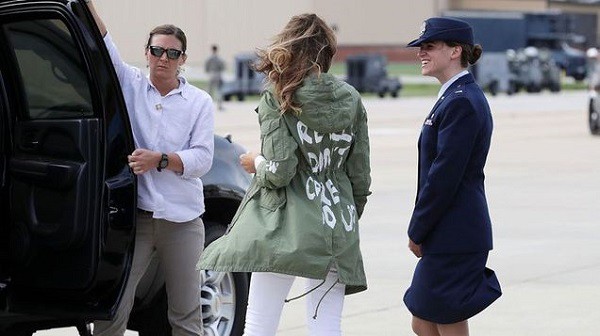 Làm vợ là phải cá tính như bà Trump, luôn bảo vệ chồng nhưng cũng không ngại trả đũa khi cần