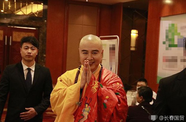 Đường Tăng chạy show, hát hội chợ với cát xê bèo bọt: Lý do khiến nhiều người chua xót