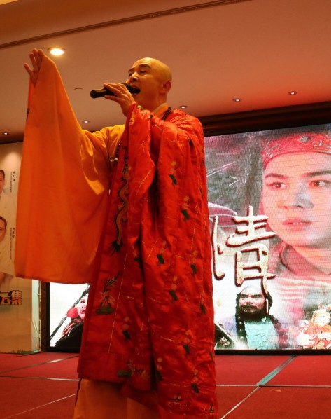 Đường Tăng chạy show, hát hội chợ với cát xê bèo bọt: Lý do khiến nhiều người chua xót