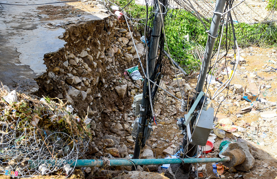 Cảnh tan hoang ở làng chài phố biển Nha Trang sau trận lở núi