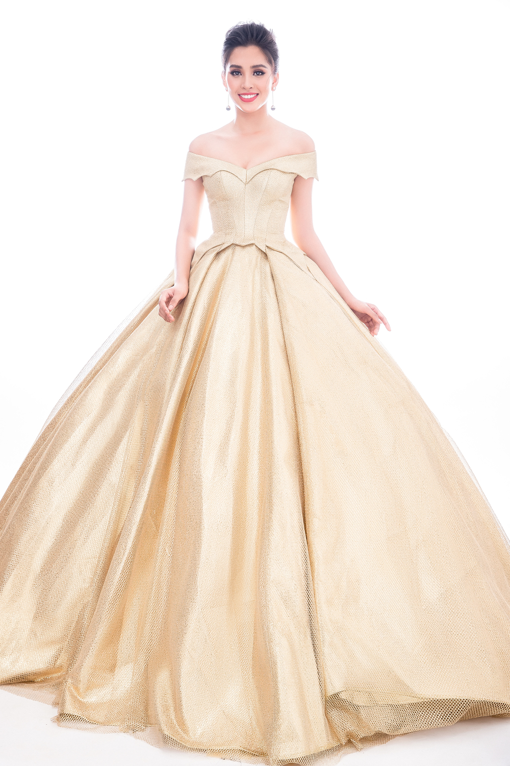 Lộ diện trang phục dạ hội của Hoa hậu Trần Tiểu Vy ở Miss World 2018