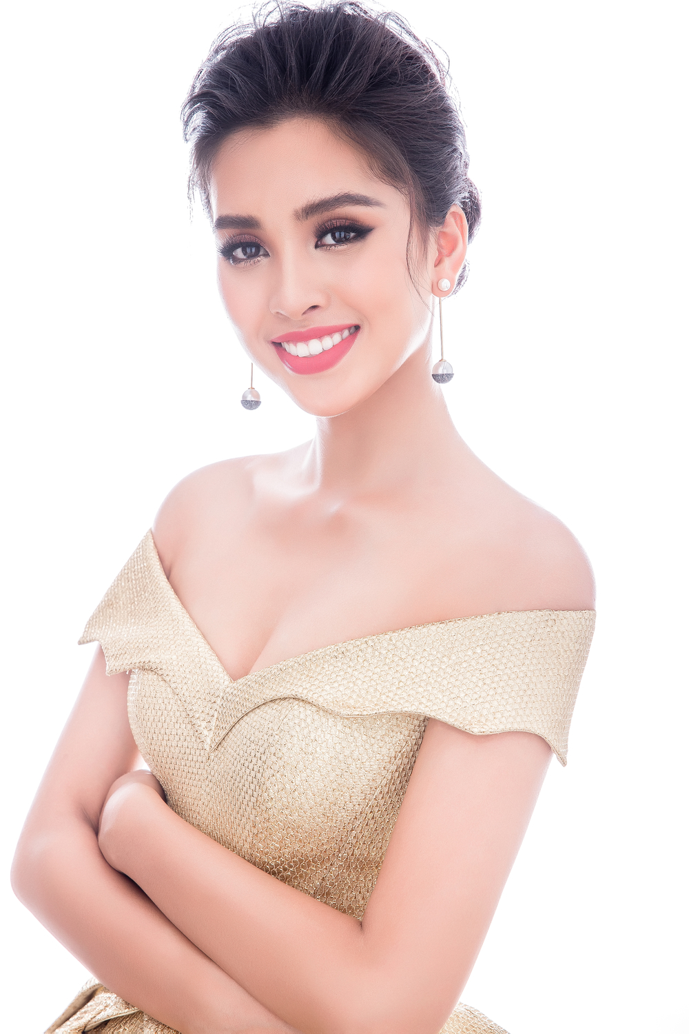 Lộ diện trang phục dạ hội của Hoa hậu Trần Tiểu Vy ở Miss World 2018