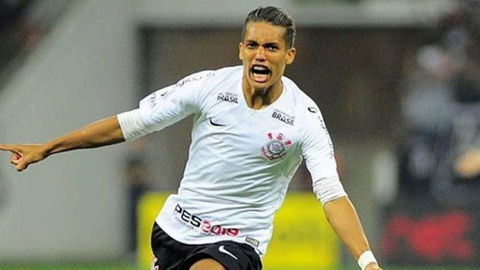 Perez tiếp tục chính sách Nam Mỹ hóa Real