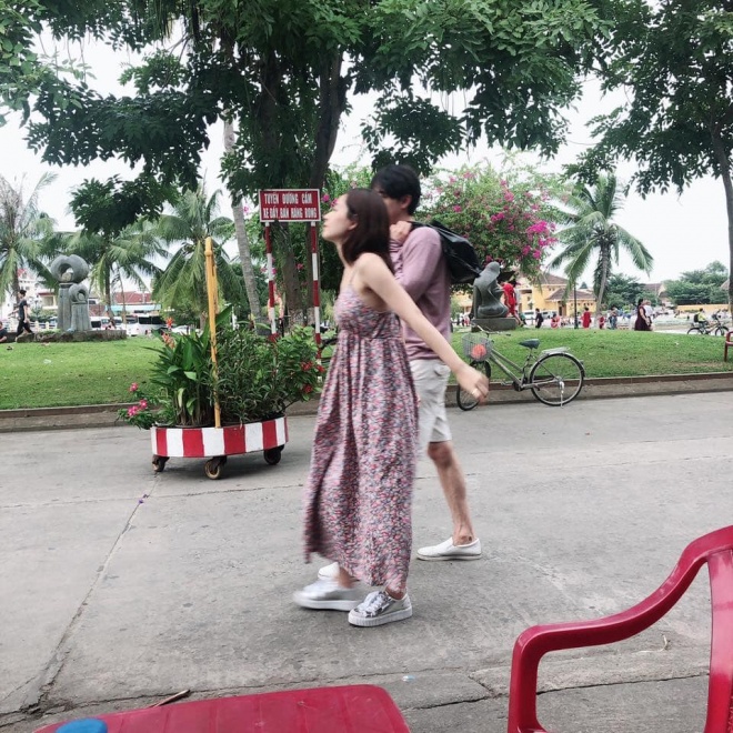 Chi Pu dính nghi vấn mang thai với bạn trai tin đồn người Hàn Quốc vì vòng hai lớn bất thường