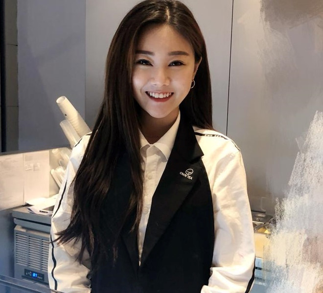 Cô gái Trung Quốc khiến dân mạng phát sốt với giọng hát ngọt ngào đầy nội lực