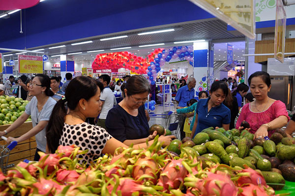Đại siêu thị, cửa hàng tiện lợi của đại gia ngoại bủa vây khắp Sài Gòn