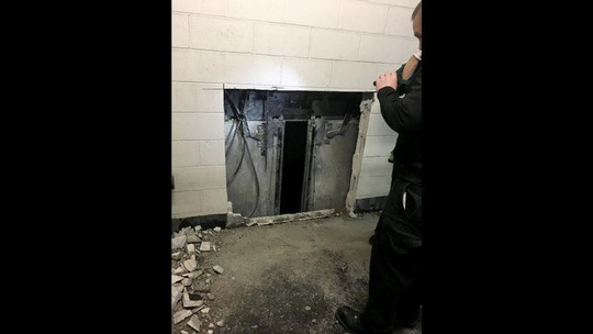 Mỹ: Thang máy rơi tự do 84 tầng, thai phụ không hề hấn gì