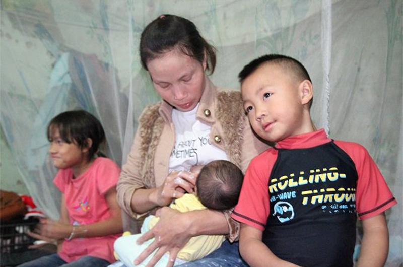 4 gia đình con đàn cháu đống đông nhất Việt Nam, riêng vua đẻ có tới 2 vợ, 21 con