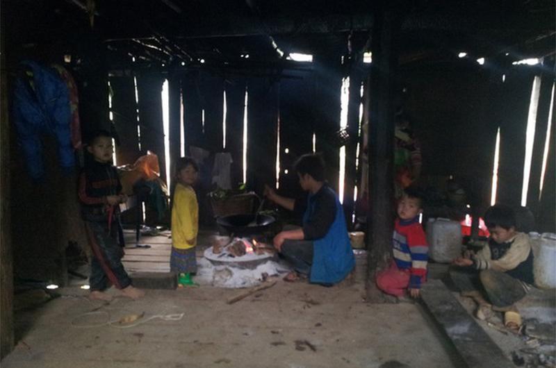 4 gia đình con đàn cháu đống đông nhất Việt Nam, riêng vua đẻ có tới 2 vợ, 21 con