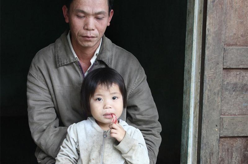 4 gia đình con đàn cháu đống đông nhất Việt Nam, riêng vua đẻ có tới 2 vợ, 21 con