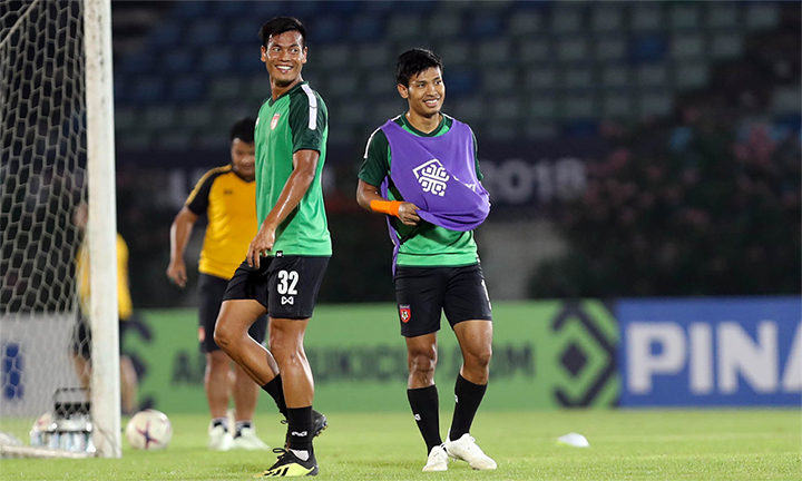 Hậu vệ Myanmar chỉ mất sáu năm để đi từ làng quê lên ĐTQG