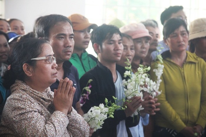 Nghẹn ngào đại tang cả nhà cô giáo mầm non trước ngày 20/11