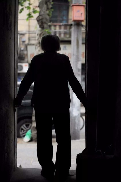 Bức thư tuyệt mệnh của người mẹ 80 tuổi hối hận vì đẻ 4 con trai