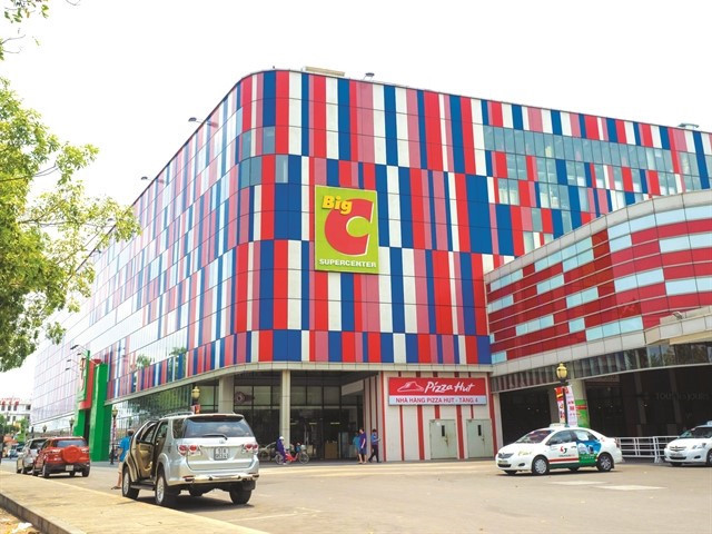 Các đại gia bán lẻ ngoại lặng lẽ báo lỗ trăm tỷ