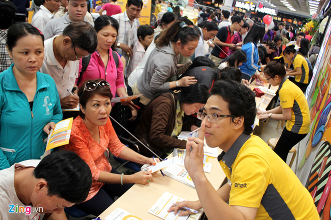 Các đại gia bán lẻ ngoại lặng lẽ báo lỗ trăm tỷ
