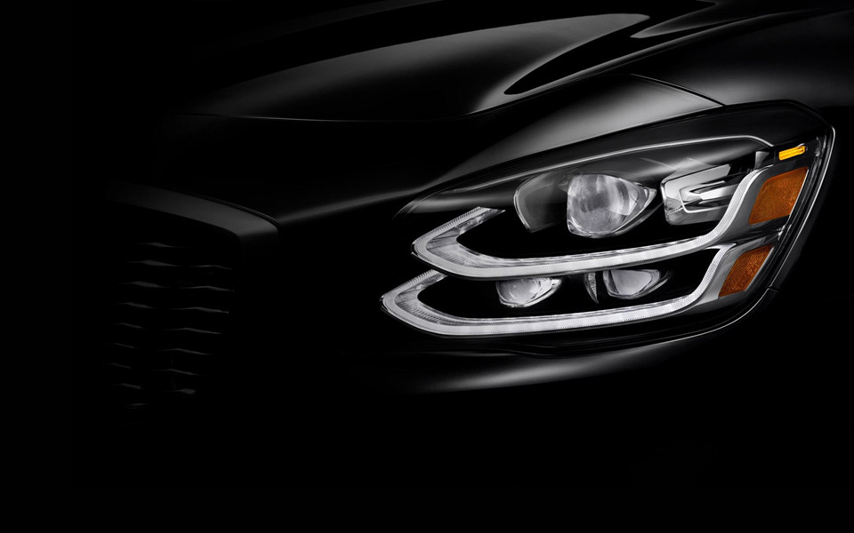 Kia K900 2019 giá từ 60.000 USD, đắt hơn Mercedes-Benz E-Class