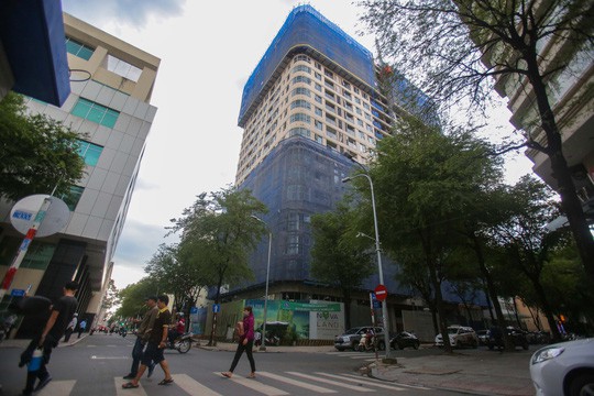 Vì sao ông Nguyễn Hữu Tín cùng 2 thuộc cấp bị bắt?