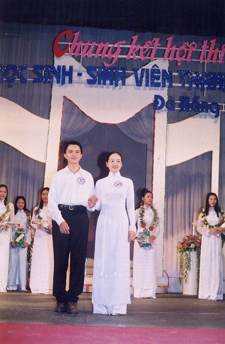 Các sao Vbiz khoe ảnh ngố tàu thời đi học và gửi lời tri ân đầy ý nghĩa trong ngày 20-11 tới các thầy cô giáo