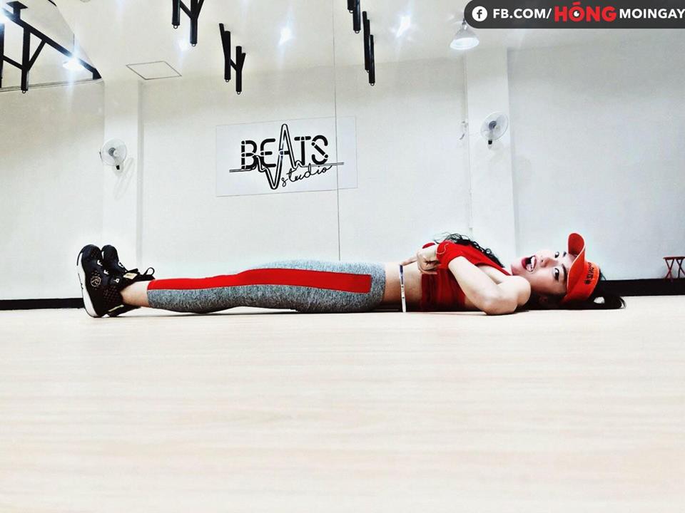 Giới trẻ hào hứng với trào lưu mới đo eo bằng bút