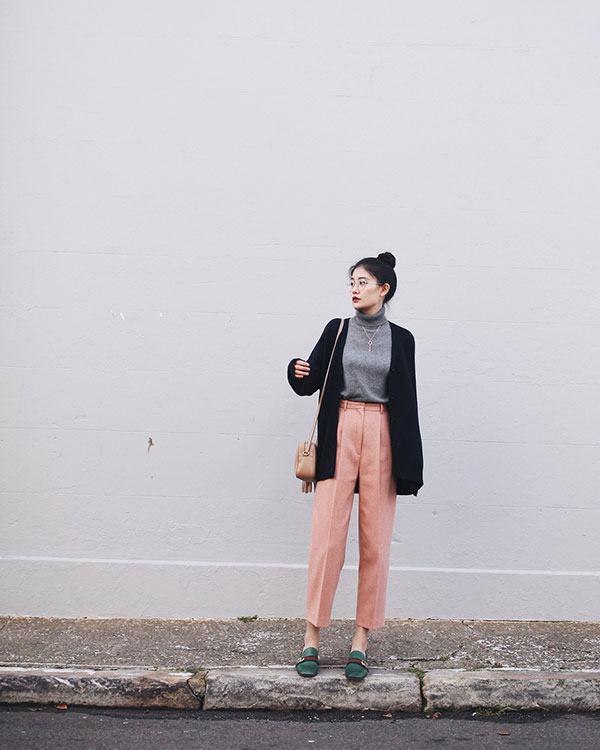 Dành trọn tình cảm cho áo cardigan thì các nàng phải ghim ngay 4 công thức mix&match; đẹp mê li này Dành trọn tình cảm cho áo cardigan thì các nàng phải ghim ngay 4 công thức mix&match; đẹp mê li này