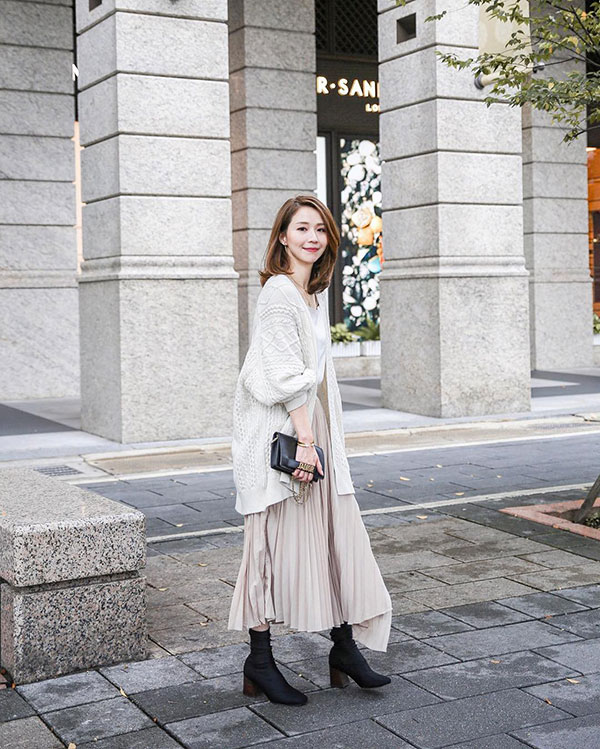 Dành trọn tình cảm cho áo cardigan thì các nàng phải ghim ngay 4 công thức mix&match; đẹp mê li này Dành trọn tình cảm cho áo cardigan thì các nàng phải ghim ngay 4 công thức mix&match; đẹp mê li này