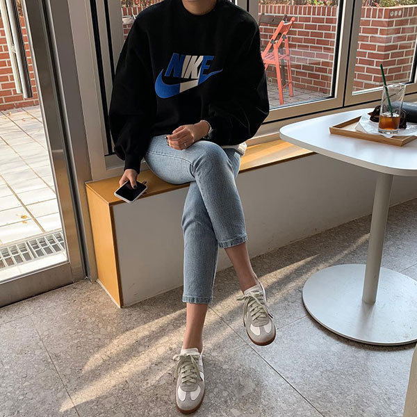 Mong trời lạnh mãi mới được toại nguyện, các nàng hãy tranh thủ diện ngay 4 công thức xinh xẻo mà chẳng hề kén dáng này