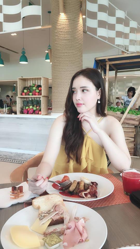 Đọ sắc 2 cô em nóng bỏng của siêu mẫu Hà Anh và Hoa hậu Mai Phương Thúy