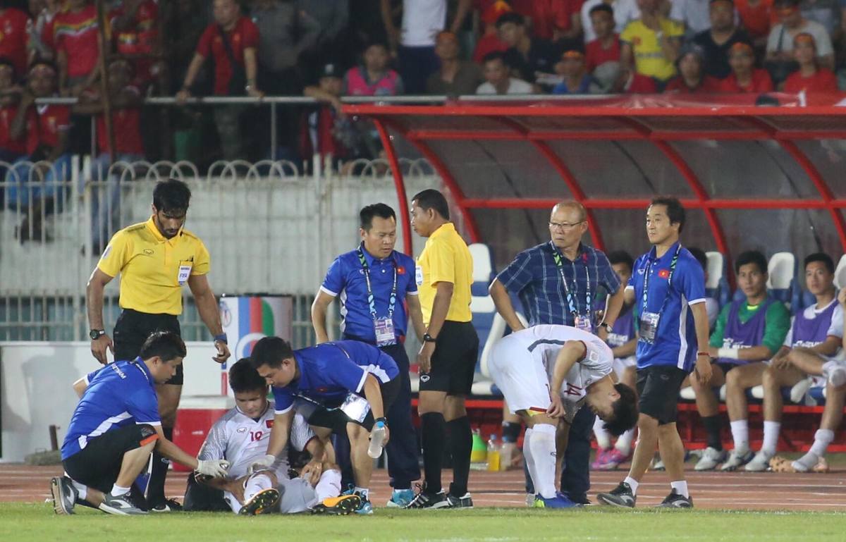 Những quyết định bất lợi của trọng tài với Việt Nam