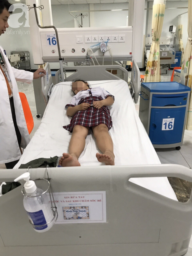 Vụ sập giàn giáo ở trường tiểu học: Có ít nhất 2 học sinh bị thương nặng