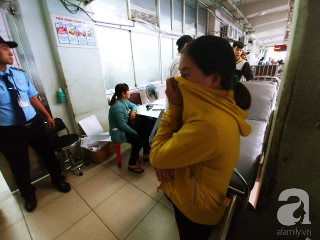 Vụ sập giàn giáo ở trường tiểu học: Có ít nhất 2 học sinh bị thương nặng