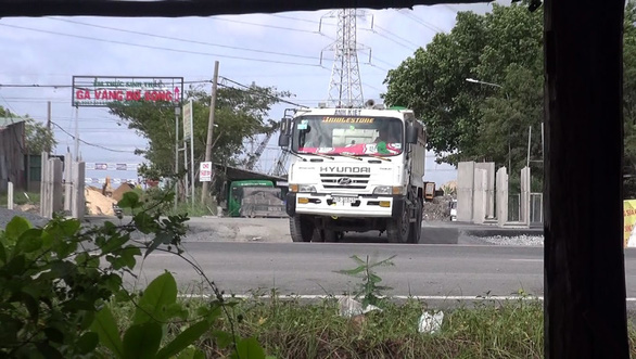 Phóng sự điều tra: Đem chất thải, rác rưởi... san lấp mặt bằng