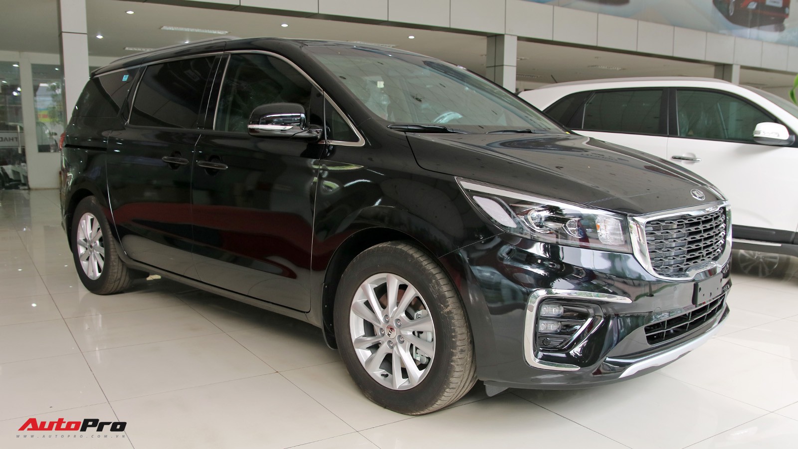 Có 1,25 tỷ không mua SUV VinFast Lux SA2.0 có những lựa chọn gì?