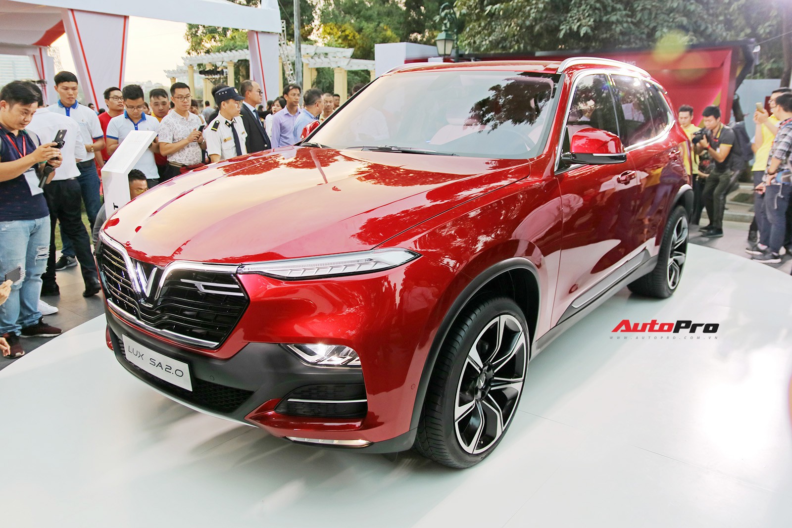 VinFast cho cá nhân hoá hàng triệu cấu hình sedan, SUV như xe sang