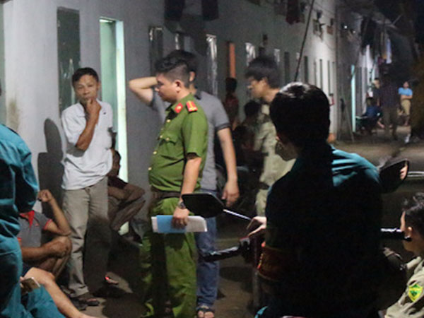 Nghi vấn cha dùng búa đánh chết con gái la hét, đập phá giữa đêm