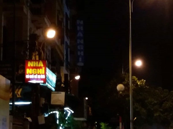 Tiết lộ bên trong khách sạn của nhân viên lễ tân